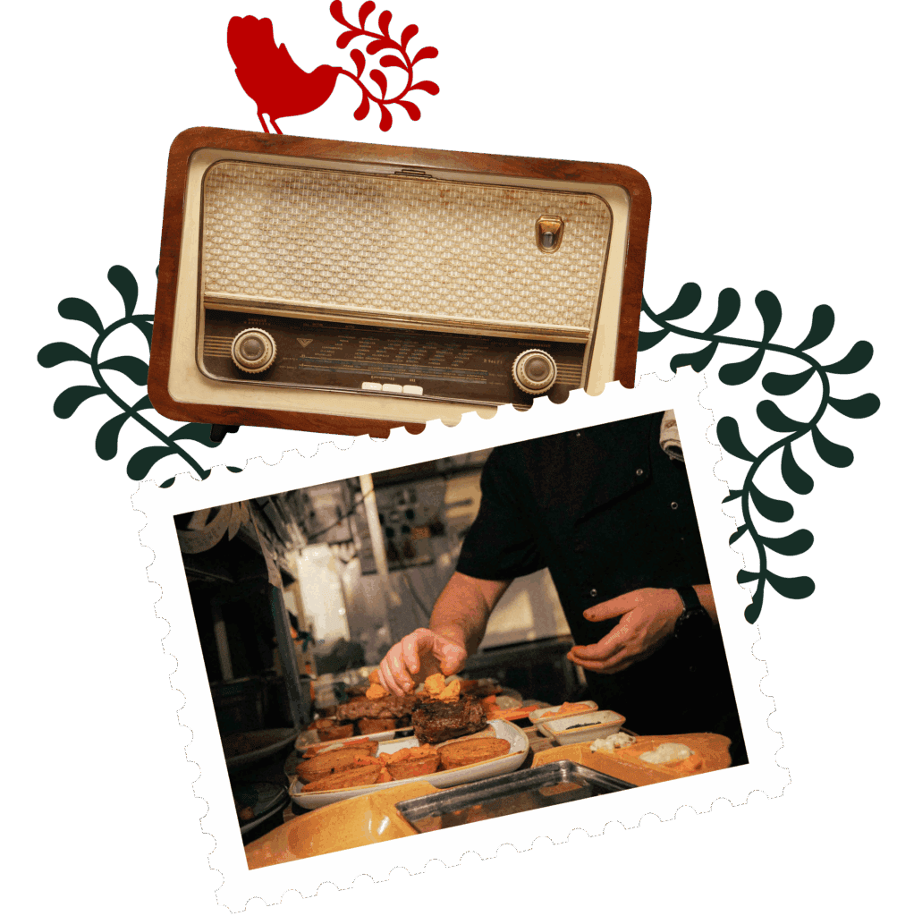 Régi stílusú rádiós készülék, vintage rádió, retro rádió, nosztalgikus rádióberendezés, nosztalgia étterem hangulatának része.